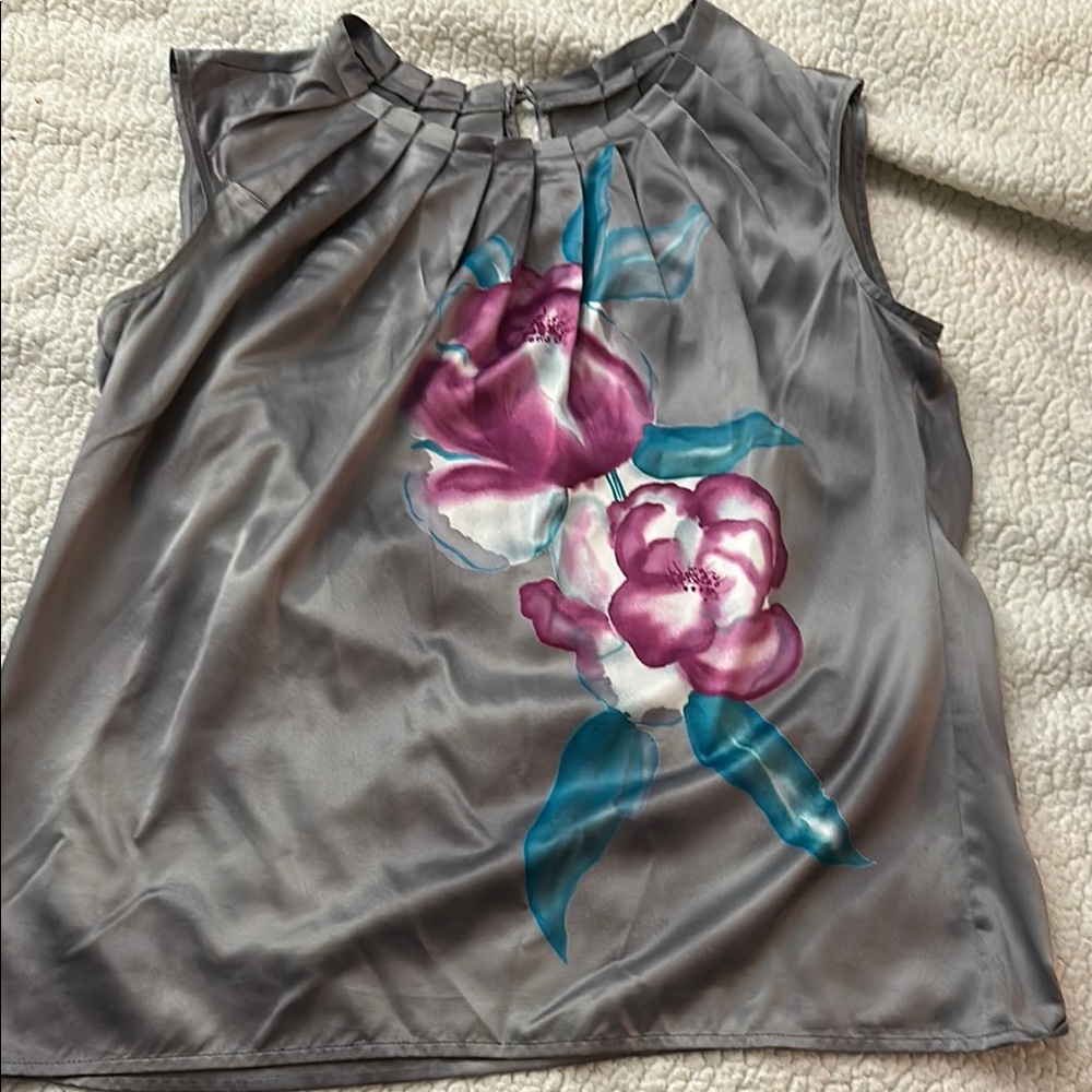 EUC size M Anthropologie Pleated Gray Blouse with Pink Floral Design